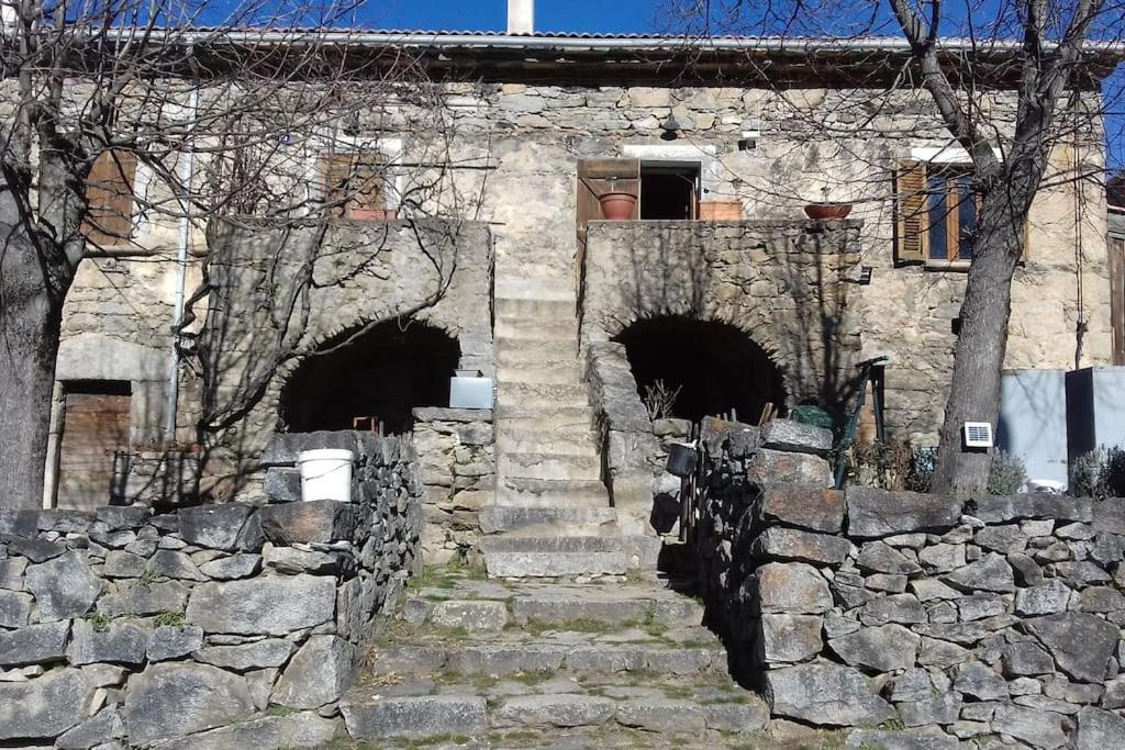 Maison De Caractere Au Coeur De La Corse Rurale Calacuccia Bagian luar foto
